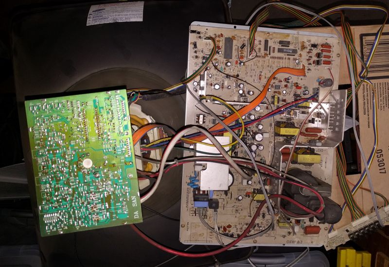 File:Neogeo-monitor-chassis2.jpg