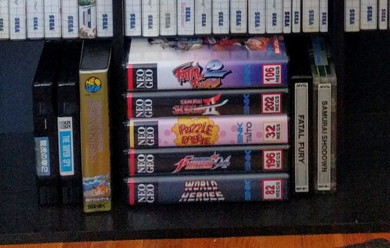 File:Neogeo-software-carts.jpg
