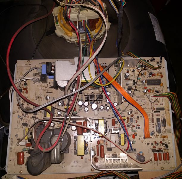 File:Neogeo-monitor-chassis.jpg